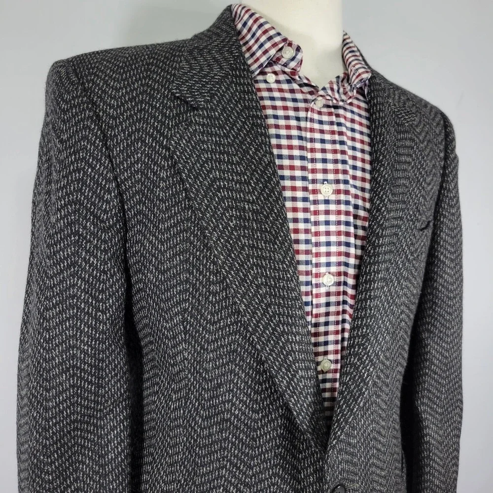 Adolfo Saks Fifth Men's‎ Sport Coat Blazer Two Button Gray Black Wool Size 40R